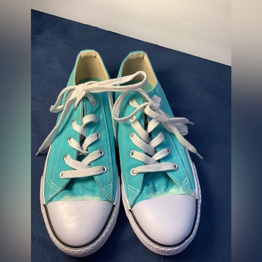 Airwalk Running Shoes Turquoise Blue and White Men's Size 5.5
